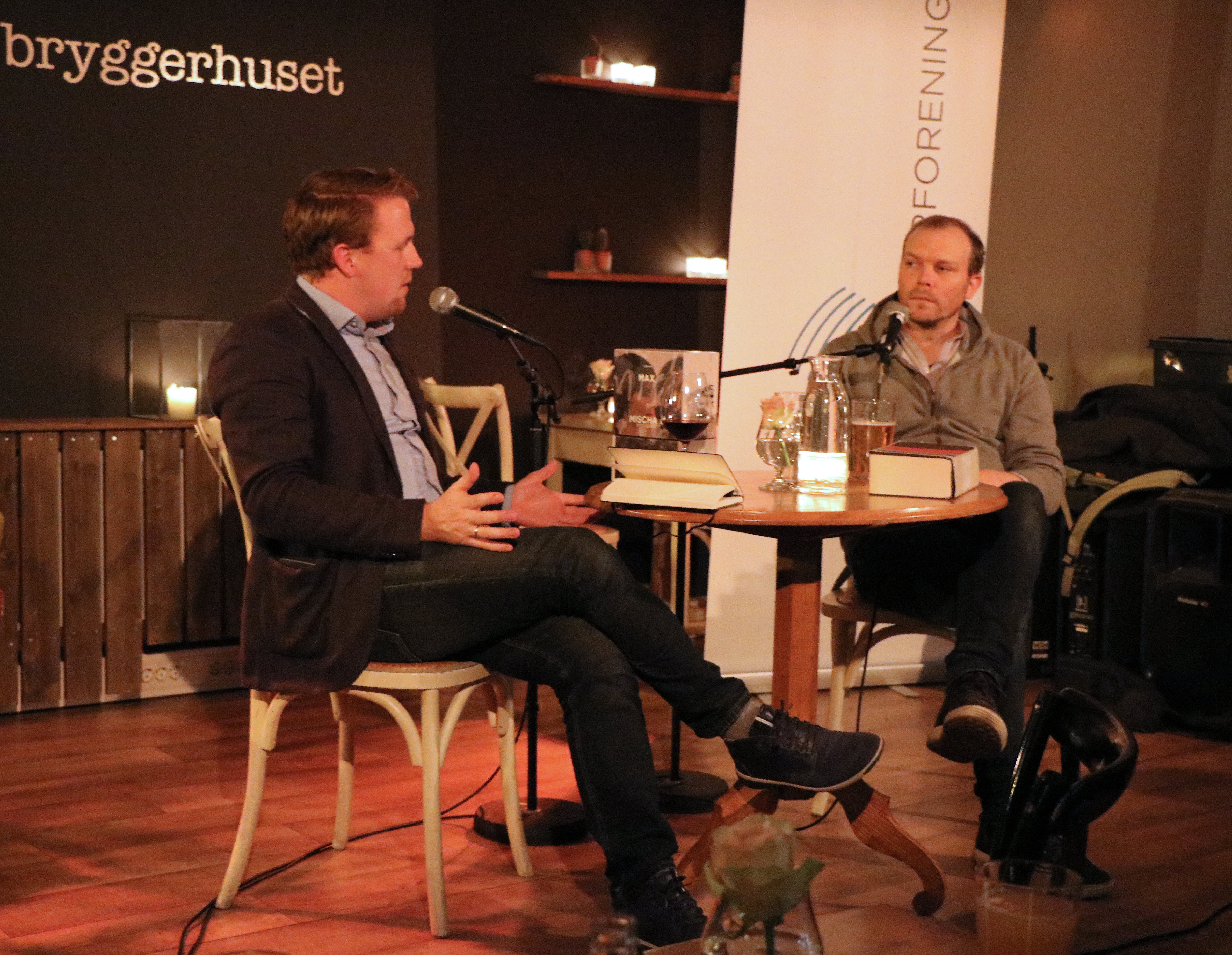 bokbader-bernhard-ellefsen-og-forfatter-johan-harstad