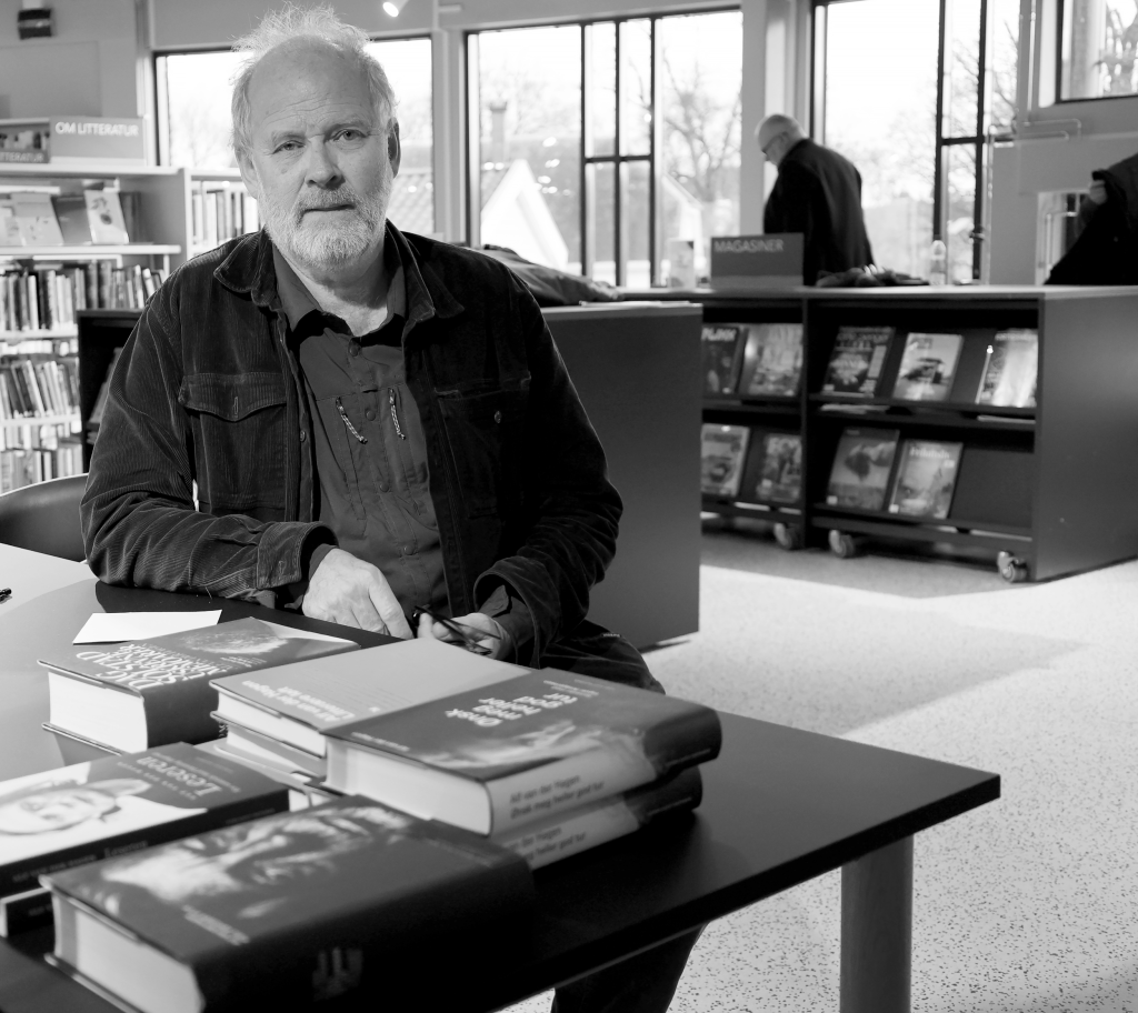 Niende bok i van der Hagens egen sjanger «samtalememoarer»